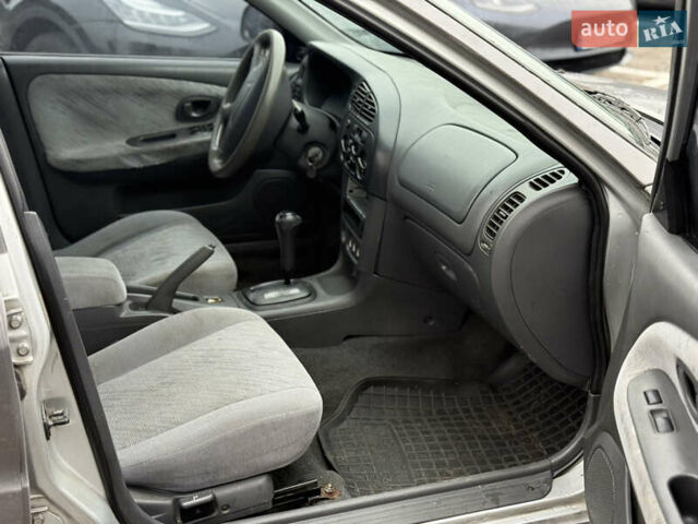 Серый Мицубиси Мираж, объемом двигателя 1.8 л и пробегом 300 тыс. км за 2100 $, фото 2 на Automoto.ua