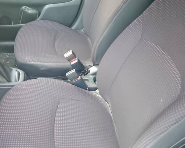 Синій Міцубісі Міраж, об'ємом двигуна 1.2 л та пробігом 120 тис. км за 5300 $, фото 3 на Automoto.ua