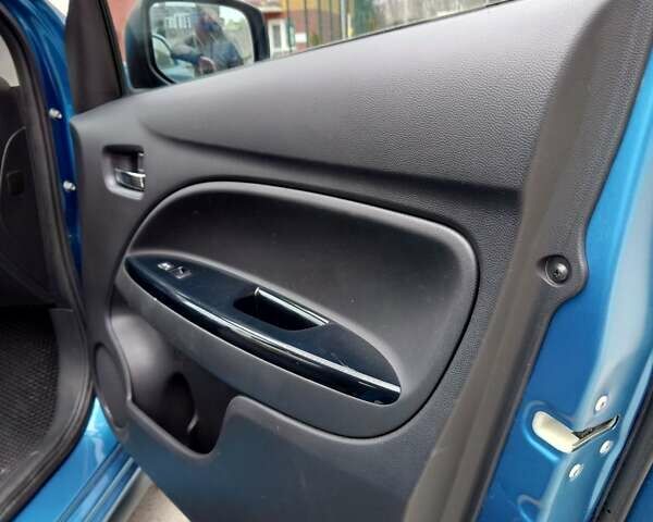 Синий Мицубиси Мираж, объемом двигателя 1.2 л и пробегом 127 тыс. км за 7000 $, фото 15 на Automoto.ua