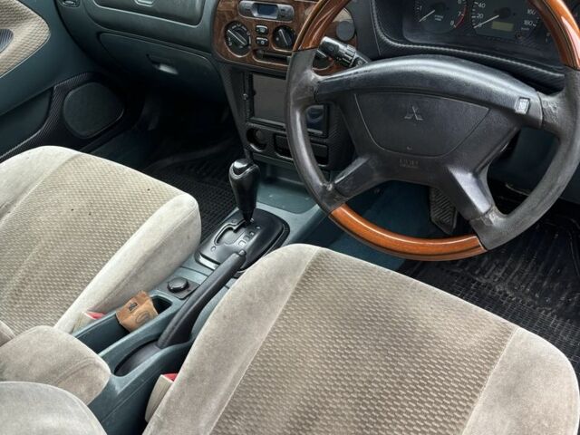 Міцубісі Міраж 1997 у Одесі на Automoto.ua Зелений Міцубісі Міраж, об'ємом двигуна 1.5 л та пробігом 439 тис. км за 3300 $, фото 6 на Automoto.ua