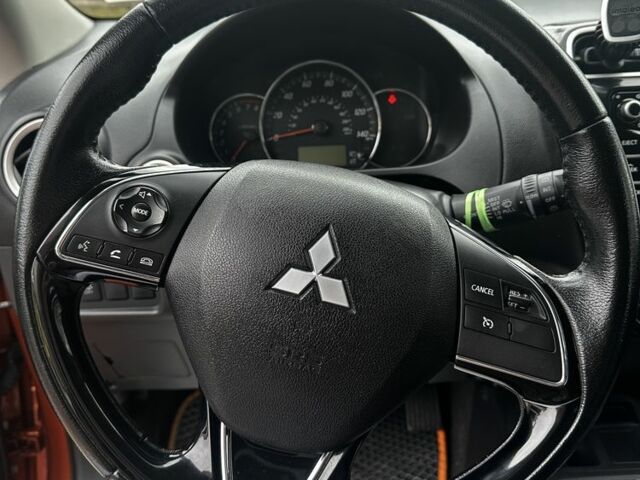 Помаранчевий Міцубісі Міраж, об'ємом двигуна 1.2 л та пробігом 110 тис. км за 6800 $, фото 10 на Automoto.ua