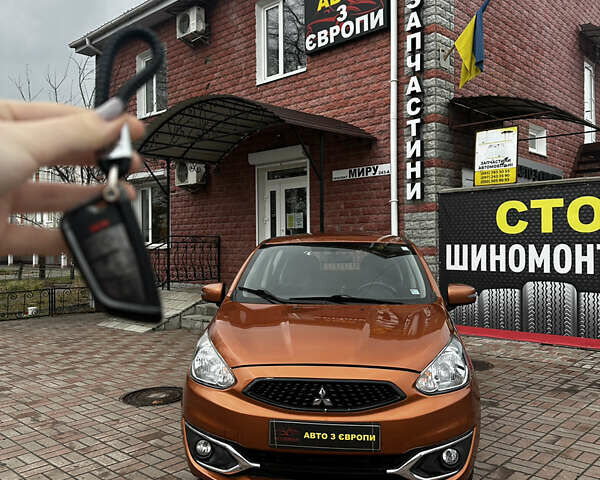 Помаранчевий Міцубісі Міраж, об'ємом двигуна 1.2 л та пробігом 110 тис. км за 6800 $, фото 3 на Automoto.ua