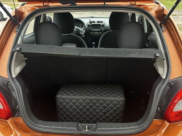 Помаранчевий Міцубісі Міраж, об'ємом двигуна 1.2 л та пробігом 110 тис. км за 6800 $, фото 16 на Automoto.ua