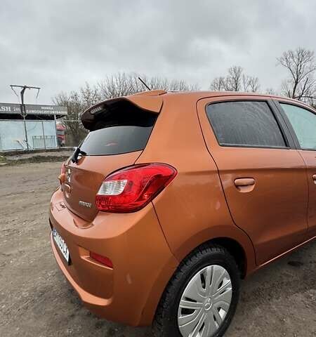 Оранжевый Мицубиси Мираж, объемом двигателя 1.2 л и пробегом 108 тыс. км за 7200 $, фото 6 на Automoto.ua
