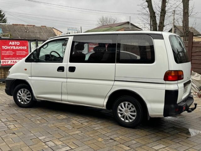 Белый Мицубиси Монтеро, объемом двигателя 2.5 л и пробегом 216 тыс. км за 4700 $, фото 3 на Automoto.ua