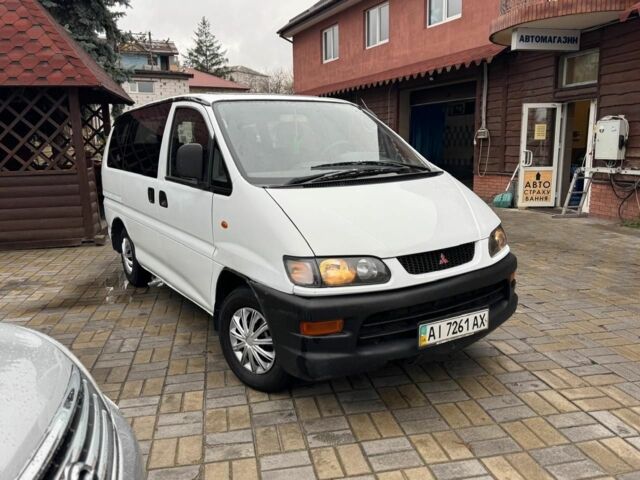 Белый Мицубиси Монтеро, объемом двигателя 2.5 л и пробегом 216 тыс. км за 4700 $, фото 1 на Automoto.ua