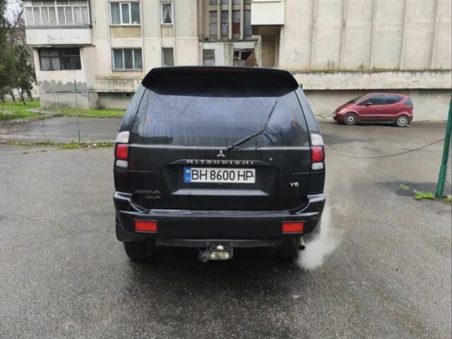 Чорний Міцубісі Монтеро, об'ємом двигуна 3 л та пробігом 200 тис. км за 6800 $, фото 1 на Automoto.ua