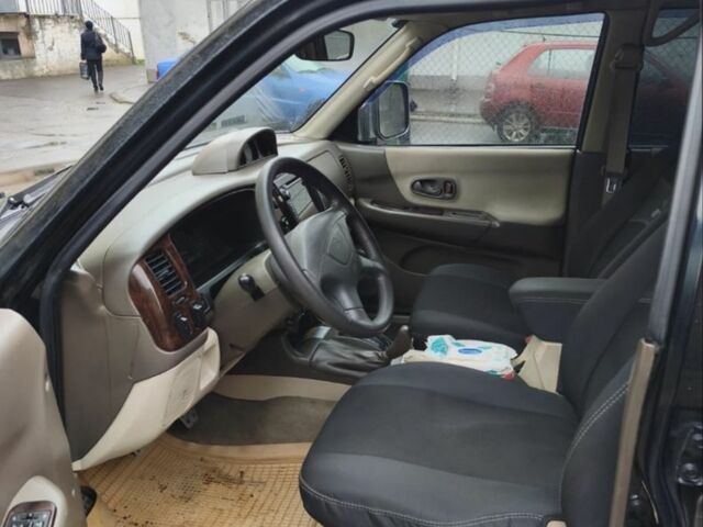 Чорний Міцубісі Монтеро, об'ємом двигуна 3 л та пробігом 200 тис. км за 6800 $, фото 3 на Automoto.ua