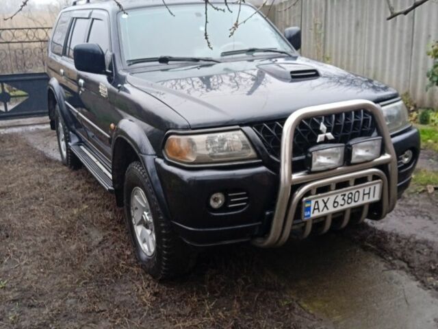 Черный Мицубиси Монтеро, объемом двигателя 2.5 л и пробегом 207 тыс. км за 7000 $, фото 1 на Automoto.ua