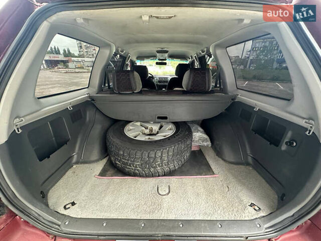 Красный Мицубиси Монтеро, объемом двигателя 2.97 л и пробегом 155 тыс. км за 4700 $, фото 12 на Automoto.ua