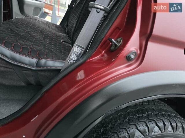 Красный Мицубиси Монтеро, объемом двигателя 3 л и пробегом 155 тыс. км за 5333 $, фото 31 на Automoto.ua