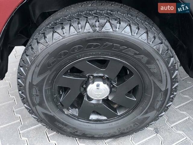 Красный Мицубиси Монтеро, объемом двигателя 3 л и пробегом 155 тыс. км за 5333 $, фото 21 на Automoto.ua