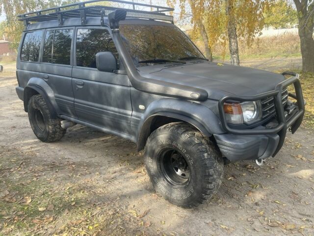 Мицубиси Монтеро 1992 в Изюме на Automoto.ua Серый Мицубиси Монтеро, объемом двигателя 2.5 л и пробегом 438 тыс. км за 4800 $, фото 2 на Automoto.ua