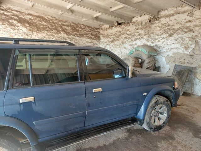 Синий Мицубиси Натива, объемом двигателя 0 л и пробегом 300 тыс. км за 6000 $, фото 6 на Automoto.ua