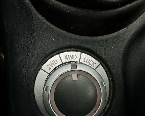 Білий Міцубісі Аутлендер ХЛ, об'ємом двигуна 2 л та пробігом 320 тис. км за 4200 $, фото 8 на Automoto.ua