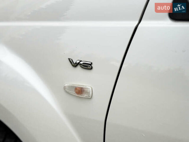 Белый Мицубиси Аутлендер ХЛ, объемом двигателя 3 л и пробегом 216 тыс. км за 10500 $, фото 55 на Automoto.ua