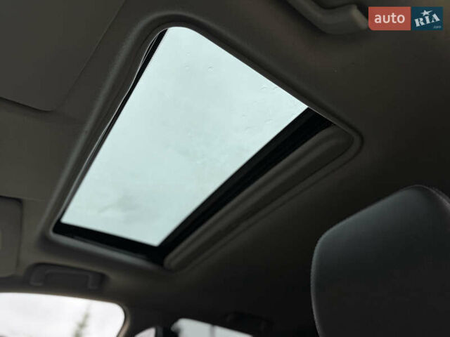 Белый Мицубиси Аутлендер ХЛ, объемом двигателя 3 л и пробегом 216 тыс. км за 10500 $, фото 94 на Automoto.ua