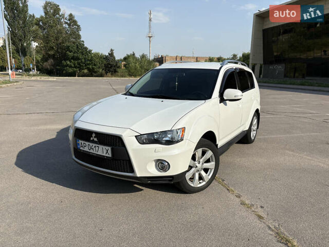 Белый Мицубиси Аутлендер ХЛ, объемом двигателя 2.36 л и пробегом 155 тыс. км за 10950 $, фото 6 на Automoto.ua