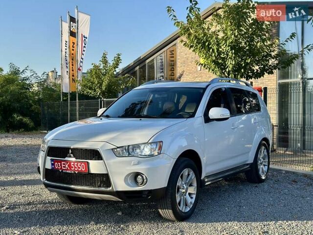 Мицубиси Аутлендер ХЛ 2011 в Виннице на Automoto.ua Белый Мицубиси Аутлендер ХЛ, объемом двигателя 2 л и пробегом 225 тыс. км за 10999 $, фото 4 на Automoto.ua