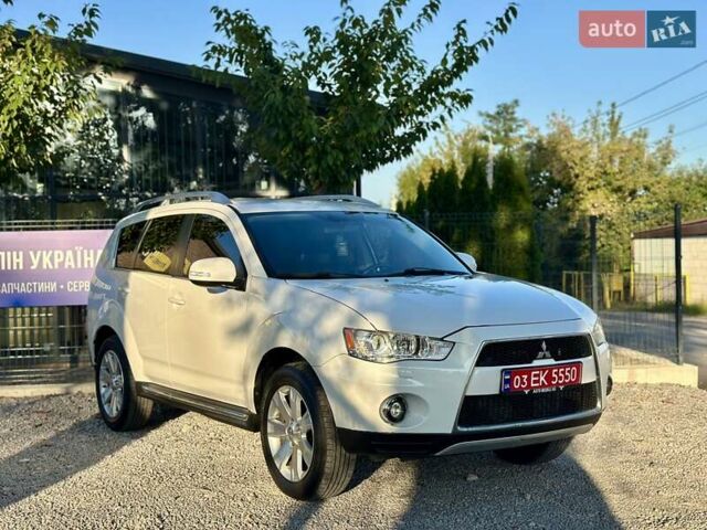 Мицубиси Аутлендер ХЛ 2011 в Виннице на Automoto.ua Белый Мицубиси Аутлендер ХЛ, объемом двигателя 2 л и пробегом 225 тыс. км за 10999 $, фото 8 на Automoto.ua