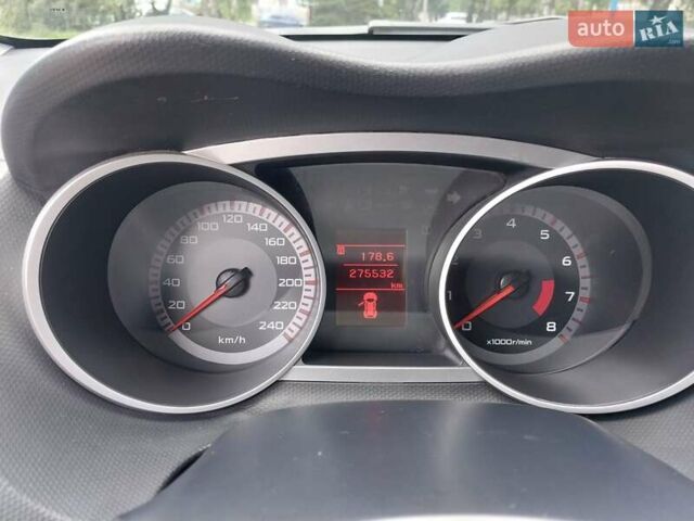 Бежевый Мицубиси Аутлендер ХЛ, объемом двигателя 2.4 л и пробегом 275 тыс. км за 8600 $, фото 27 на Automoto.ua