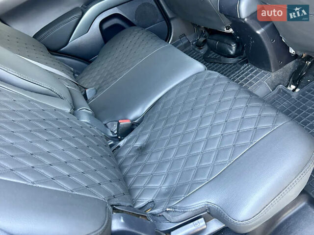 Бежевый Мицубиси Аутлендер ХЛ, объемом двигателя 2 л и пробегом 226 тыс. км за 8999 $, фото 24 на Automoto.ua