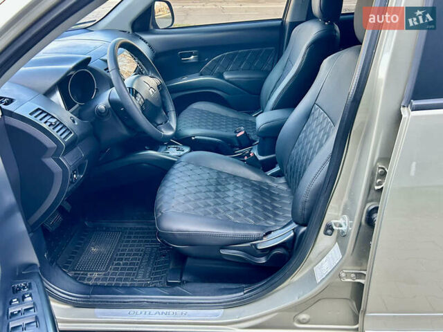 Бежевый Мицубиси Аутлендер ХЛ, объемом двигателя 2 л и пробегом 226 тыс. км за 8999 $, фото 17 на Automoto.ua