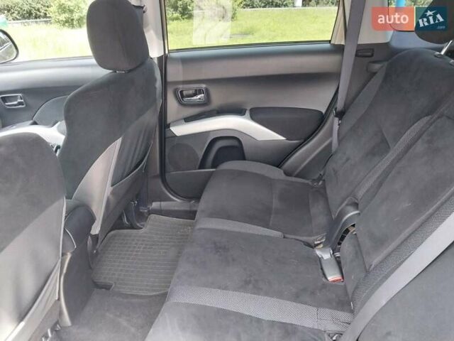 Бежевый Мицубиси Аутлендер ХЛ, объемом двигателя 2.4 л и пробегом 275 тыс. км за 8600 $, фото 12 на Automoto.ua