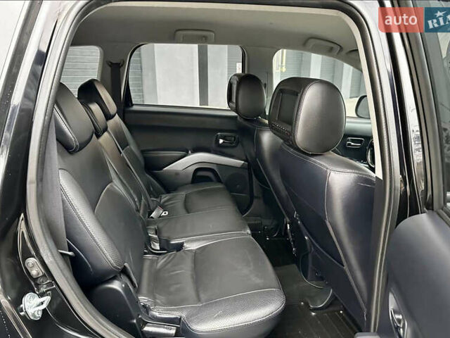 Чорний Міцубісі Аутлендер ХЛ, об'ємом двигуна 2 л та пробігом 222 тис. км за 10300 $, фото 8 на Automoto.ua