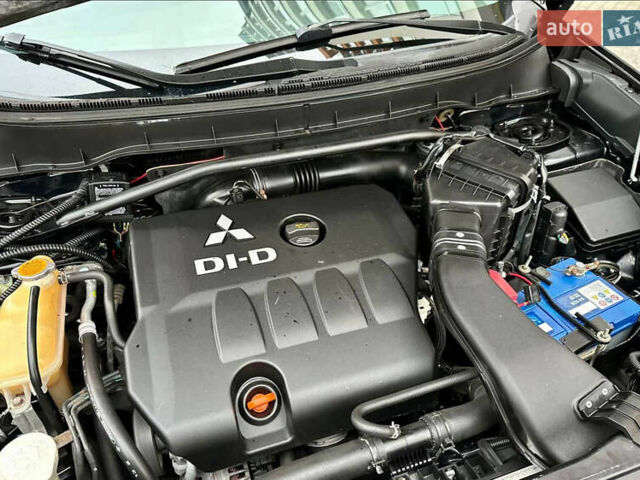 Чорний Міцубісі Аутлендер ХЛ, об'ємом двигуна 2 л та пробігом 222 тис. км за 10300 $, фото 11 на Automoto.ua