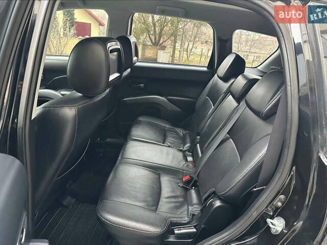 Чорний Міцубісі Аутлендер ХЛ, об'ємом двигуна 2 л та пробігом 222 тис. км за 10300 $, фото 7 на Automoto.ua