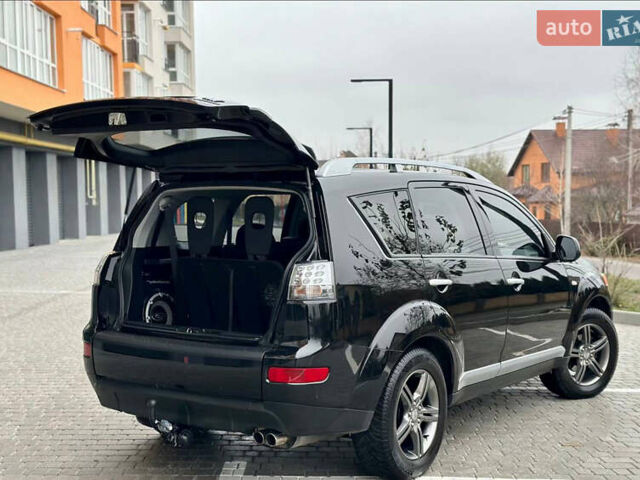 Чорний Міцубісі Аутлендер ХЛ, об'ємом двигуна 2 л та пробігом 222 тис. км за 10300 $, фото 10 на Automoto.ua