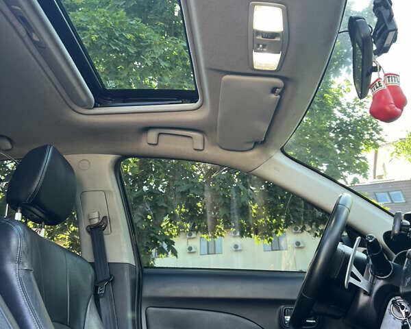 Черный Мицубиси Аутлендер ХЛ, объемом двигателя 3 л и пробегом 280 тыс. км за 9200 $, фото 5 на Automoto.ua