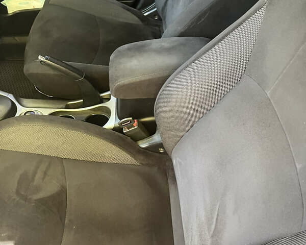 Черный Мицубиси Аутлендер ХЛ, объемом двигателя 3 л и пробегом 169 тыс. км за 9300 $, фото 6 на Automoto.ua