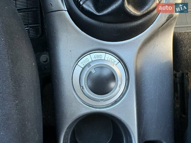 Черный Мицубиси Аутлендер ХЛ, объемом двигателя 2 л и пробегом 264 тыс. км за 7950 $, фото 12 на Automoto.ua