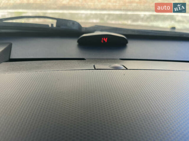 Черный Мицубиси Аутлендер ХЛ, объемом двигателя 3 л и пробегом 169 тыс. км за 9300 $, фото 15 на Automoto.ua