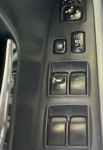 Черный Мицубиси Аутлендер ХЛ, объемом двигателя 3 л и пробегом 169 тыс. км за 9300 $, фото 8 на Automoto.ua