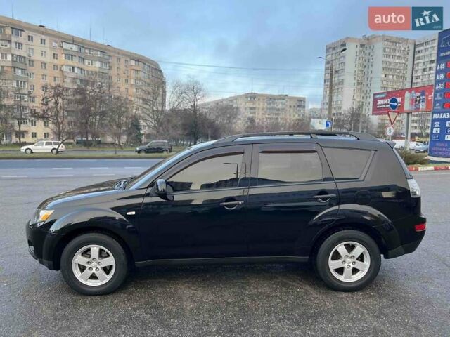 Чорний Міцубісі Аутлендер ХЛ, об'ємом двигуна 3 л та пробігом 70 тис. км за 8700 $, фото 5 на Automoto.ua