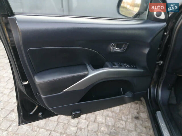 Чорний Міцубісі Аутлендер ХЛ, об'ємом двигуна 2.38 л та пробігом 228 тис. км за 7850 $, фото 8 на Automoto.ua