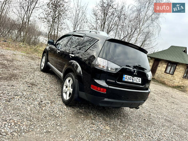 Чорний Міцубісі Аутлендер ХЛ, об'ємом двигуна 2.4 л та пробігом 229 тис. км за 9790 $, фото 4 на Automoto.ua