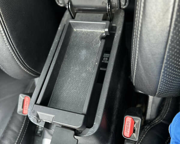 Черный Мицубиси Аутлендер ХЛ, объемом двигателя 2.4 л и пробегом 212 тыс. км за 9350 $, фото 20 на Automoto.ua