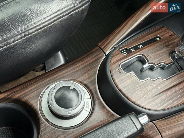 Черный Мицубиси Аутлендер ХЛ, объемом двигателя 2.36 л и пробегом 175 тыс. км за 9700 $, фото 14 на Automoto.ua