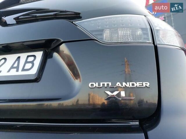 Чорний Міцубісі Аутлендер ХЛ, об'ємом двигуна 2.4 л та пробігом 181 тис. км за 8990 $, фото 12 на Automoto.ua