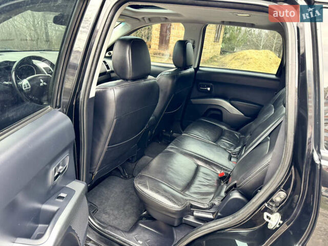 Чорний Міцубісі Аутлендер ХЛ, об'ємом двигуна 2.4 л та пробігом 229 тис. км за 9790 $, фото 14 на Automoto.ua