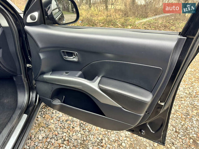 Чорний Міцубісі Аутлендер ХЛ, об'ємом двигуна 2.4 л та пробігом 229 тис. км за 9790 $, фото 20 на Automoto.ua