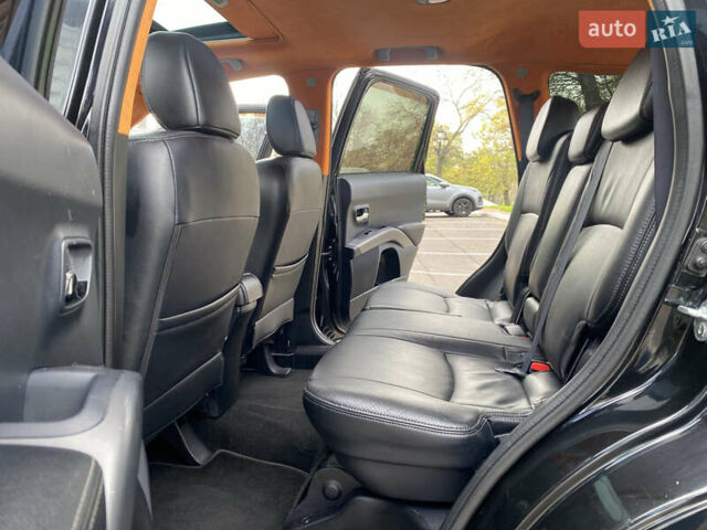 Черный Мицубиси Аутлендер ХЛ, объемом двигателя 3 л и пробегом 154 тыс. км за 8900 $, фото 26 на Automoto.ua