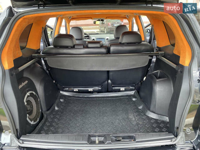 Черный Мицубиси Аутлендер ХЛ, объемом двигателя 3 л и пробегом 154 тыс. км за 8900 $, фото 27 на Automoto.ua