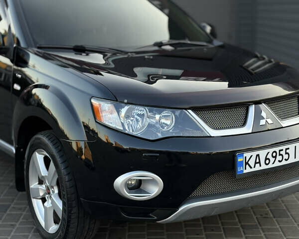 Чорний Міцубісі Аутлендер ХЛ, об'ємом двигуна 3 л та пробігом 243 тис. км за 12500 $, фото 5 на Automoto.ua