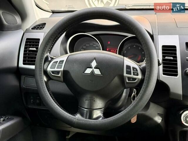 Чорний Міцубісі Аутлендер ХЛ, об'ємом двигуна 2.4 л та пробігом 104 тис. км за 10800 $, фото 12 на Automoto.ua