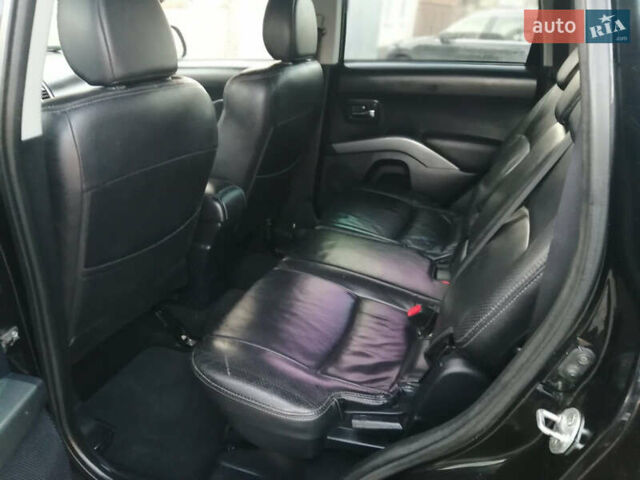 Чорний Міцубісі Аутлендер ХЛ, об'ємом двигуна 2.38 л та пробігом 228 тис. км за 7850 $, фото 9 на Automoto.ua